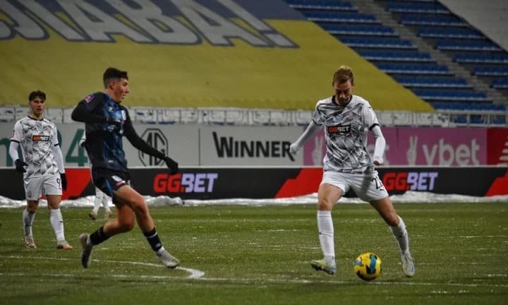 chornomorets-postupyvsia-zori