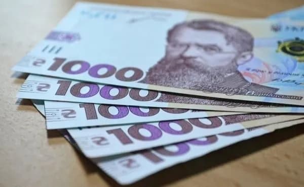 half-a-million-ukrainians-have-already-received-the-winter-thousand-through-ukrposhta
