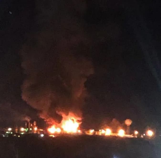 massive-drone-attack-in-rostov-region-novoshakhtinsky-refinery-hit