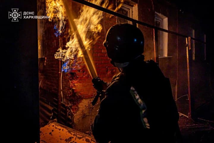v-kievskom-raione-kharkova-likvidirovali-pozhar-posle-ataki-drona-chto-izvestno-o-posledstviyakh