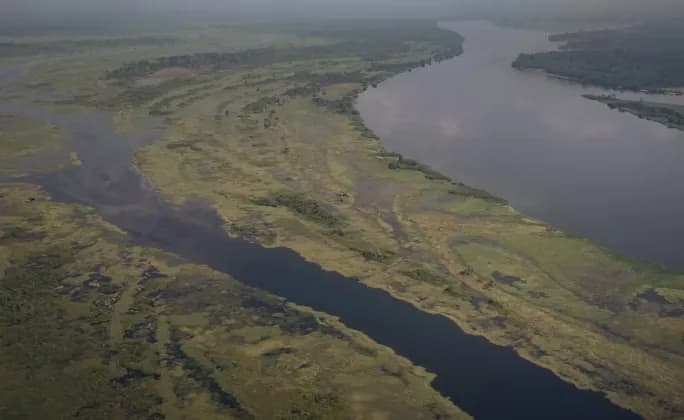 u-konho-perekynuvsia-porom-iz-liudmy-yaki-povertalys-dodomu-na-rizdvo-shchonaimenshe-38-liudei-zahynuly