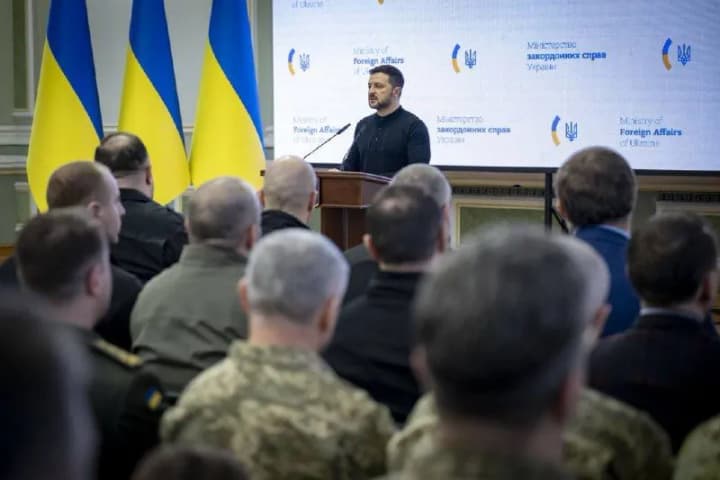 hundreds-of-directions-for-ukraine-zelensky-outlines-diplomats-tasks