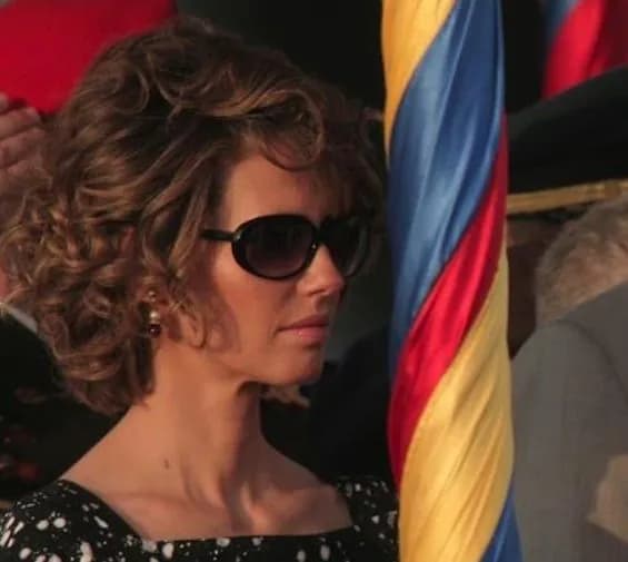 zhena-bashara-asada-razvoditsya-so-svoim-muzhem-i-planiruet-uekhat-v-london