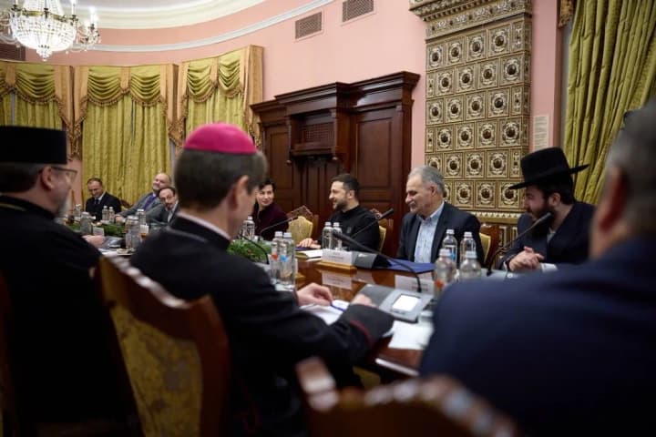 on-the-eve-of-christmas-and-hanukkah-zelensky-met-with-representatives-of-religious-organizations