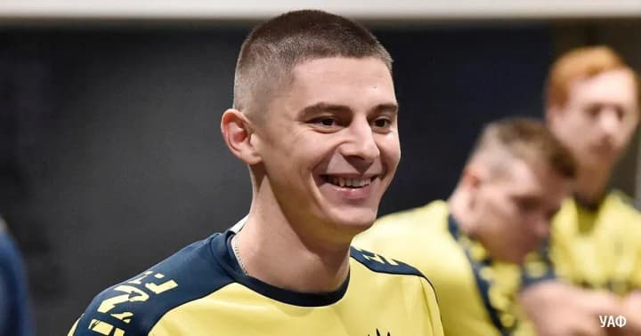 zakhysnyk-evertona-vitalii-mykolenko-stane-batkom