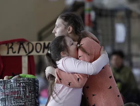 minnatsiednosti-ta-mzs-sprostuvaly-chutky-pro-prymusove-povernennia-bizhentsiv-z-yes