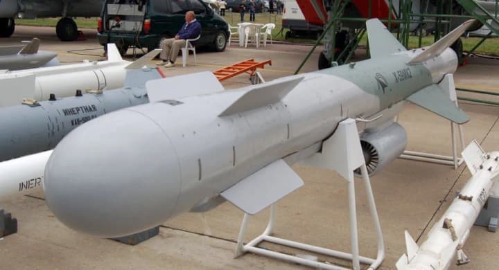 unexploded-russian-x-59-missile-found-in-a-private-yard-in-kharkiv