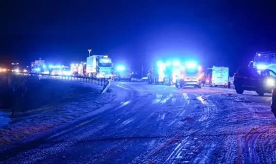 in-northern-norway-a-bus-with-60-70-people-on-board-partially-sank-into-the-sea