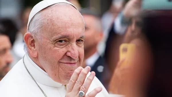 papa-rimskii-mozhet-neozhidanno-posetit-ukrainu-priglashenie-on-prinyal-no-data-neizvestna
