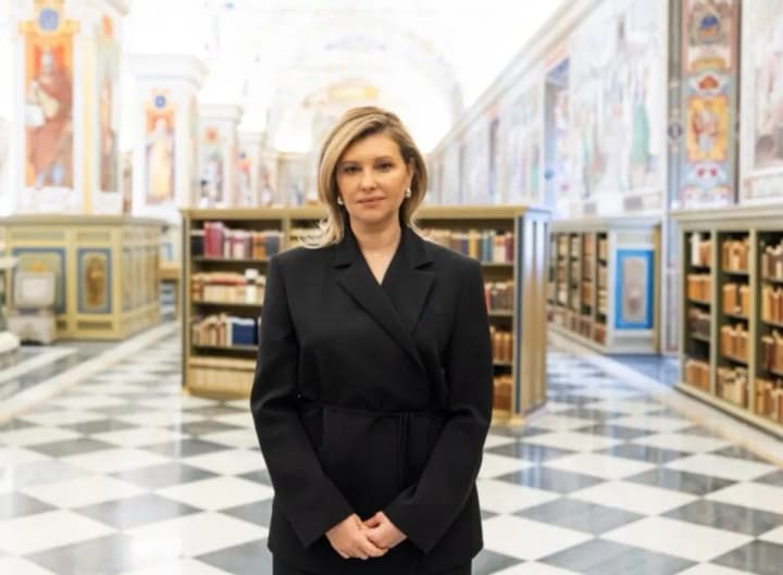 olena-zelenska-pro-zdobutky-2024-roku-18-novykh-audiohidiv-i-sotni-knyzhok-dlia-ukraintsiv-u-sviti