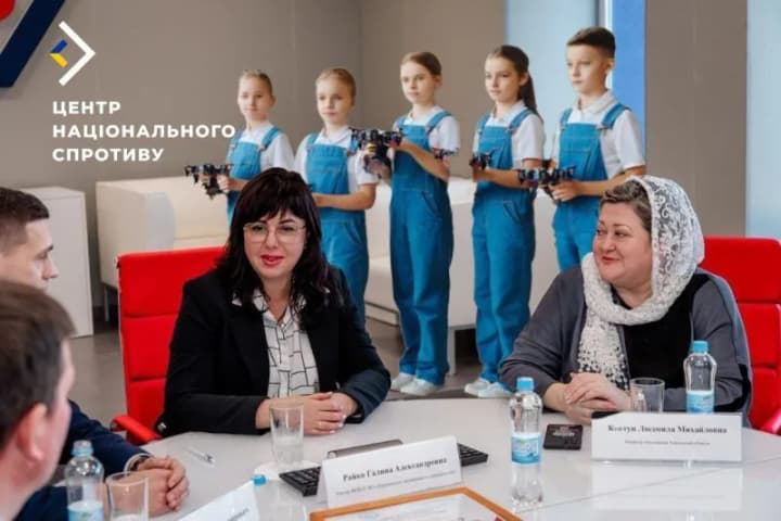 occupants-teach-ukrainian-children-to-assemble-drones-for-the-russian-army-national-resistance-center