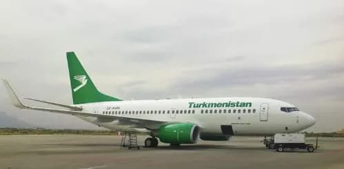 piata-aviakompaniia-tymchasovo-prypyniaie-reisy-do-rosii-pislia-aviakatastrofy-u-kazakhstani