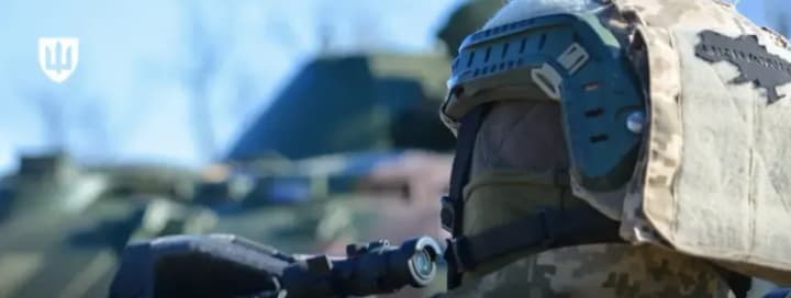 zatverdzheni-novi-pravyla-otrymannia-posvidok-na-prozhyvannia-dlia-inozemtsiv-viiskovykh-i-volonteriv-shcho-zminylos