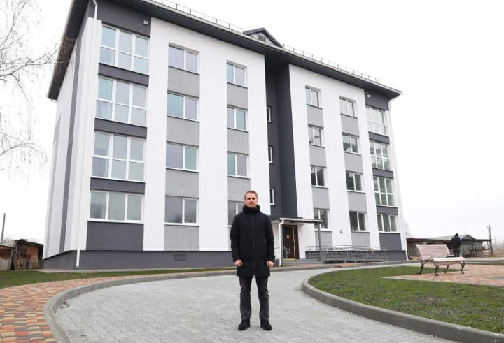 16-apartment-building-destroyed-by-occupants-restored-in-gostomel