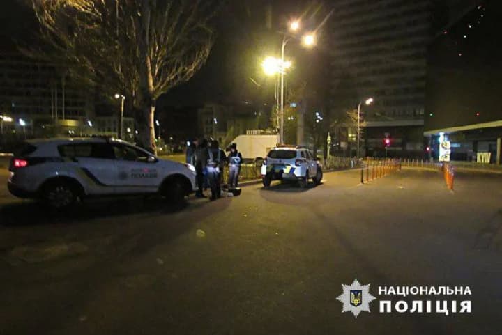 student-starts-bloody-fight-near-entertainment-center-in-kyiv-two-wounded