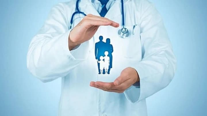 s-1-yanvarya-meditsinskie-uchrezhdeniya-nachinayut-rabotat-isklyuchitelno-cherez-programmu-meditsinskikh-garantii