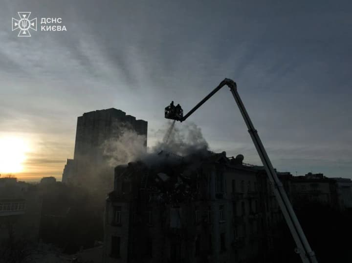 new-footage-shows-the-aftermath-of-the-russian-attack-in-kyiv