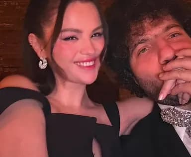 selena-gomez-shows-how-she-celebrated-new-years-eve-with-fiance-benny-blanco