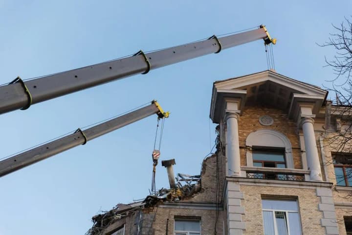 shahids-bypassed-air-defense-and-almost-hit-the-presidential-office-bezugla