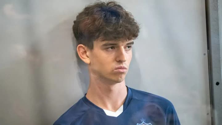 farions-murder-trial-before-the-hearing-the-institution-was-mined