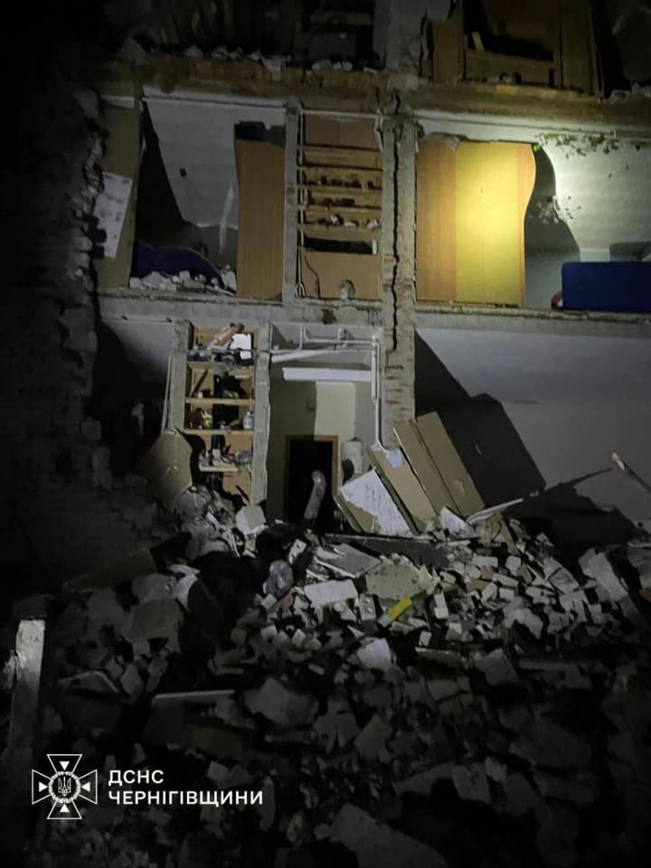 strike-in-chernihiv-the-number-of-wounded-increased-to-six-people