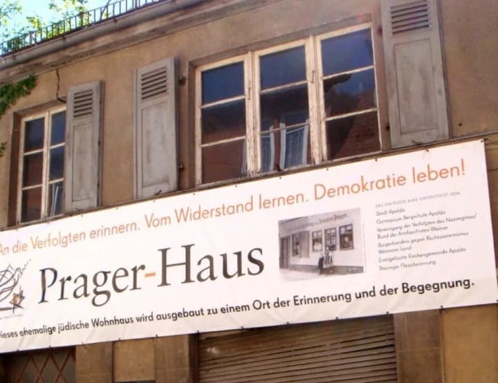 in-germany-unknown-persons-desecrate-jewish-memorial-with-a-pigs-head