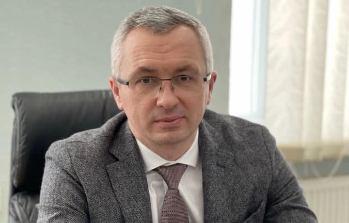 nedeklaruvannia-maina-na-ponad-100-tys-dolariv-vo-holovy-derzhmytnytsi-otrymav-pidozru