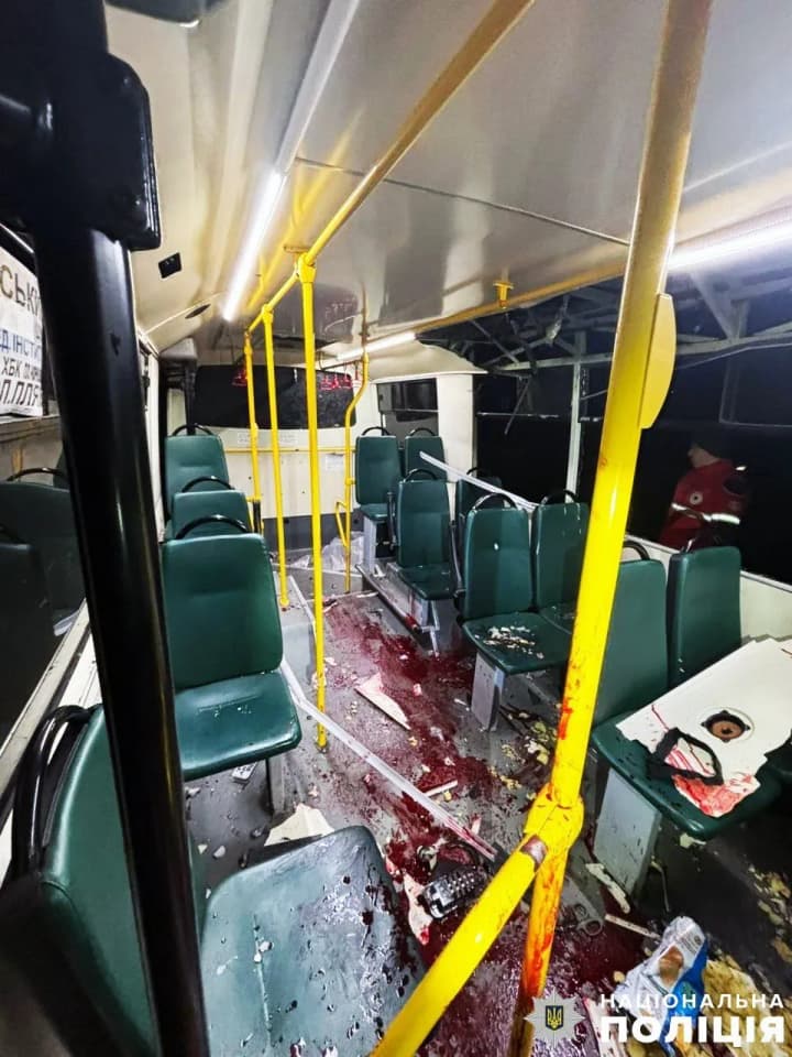 drone-attack-on-a-bus-in-kherson-the-number-of-victims-has-increased