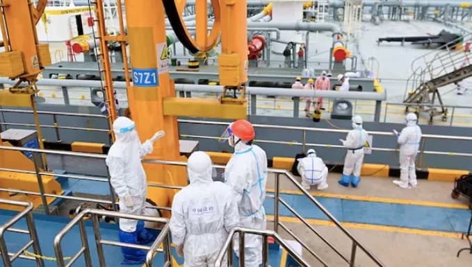 chinas-largest-ports-join-sanctions-against-russias-shadow-fleet