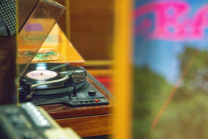 prodazhi-muzyky-u-velykii-brytanii-dosiahly-20-richnoho-maksymumu