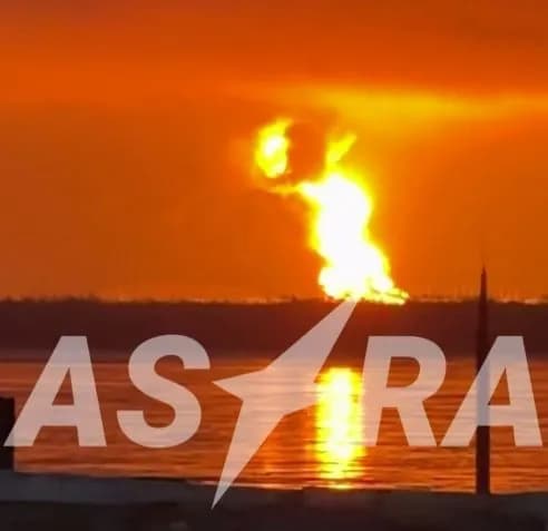 na-naftobazi-v-enhelsi-yaka-potrapyla-pid-obstril-zsu-znovu-lunaiut-vybukhy-roszmi