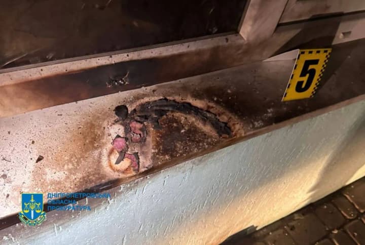 na-dnipropetrovshchyni-zatrymano-pidozriuvanykh-u-pidpali-adminbudivli-pereviriaietsia-zviazok-z-rf