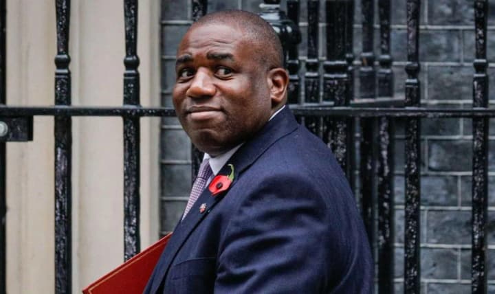 tse-klasychnyi-tramp-tomu-budemo-serioznymy-tsoho-ne-stanetsia-hlava-mzs-brytanii-poiasnyv-rytoryku-trampa