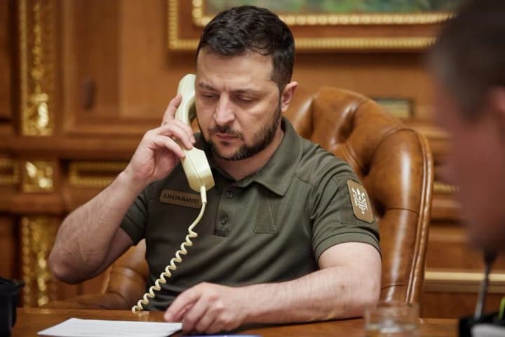 zelenskyi-i-baiden-obhovoryly-sanktsii-proty-rf-ta-viiskovu-dopomohu
