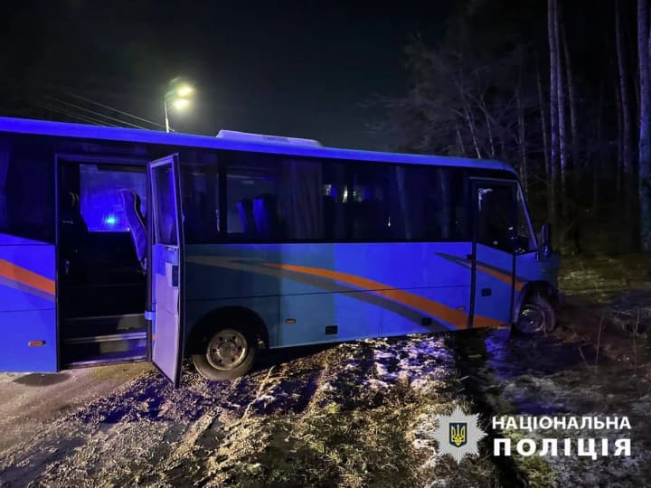 fatal-accident-on-stolychne-highway-two-people-killed-children-among-the-injured