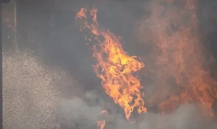 u-tatarstani-lunaie-tryvoha-chuty-vybukhy-i-strilianynu-povidomliaiut-pro-pozhezhu-na-pidpryiemstvi