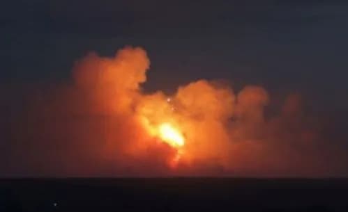 sbu-ta-syly-oborony-vlashtuvaly-okupantam-hariachu-nich-vybukhalo-na-khimkombinatakh-npz-ta-skladakh-aerodromu-enhels