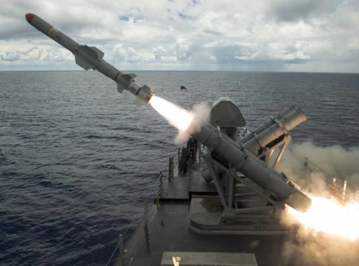 zhodnoho-zastosuvannia-ostannimy-rokamy-ne-sposterihalosia-u-vms-navishcho-rosiia-vyvodyt-nosii-kalibriv-v-seredzemne-more