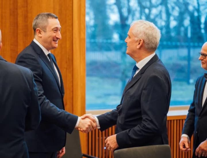 tsentry-dopomohy-ukraintsiam-za-kordonom-vzhe-vidomo-pro-pershyi-khab-u-berlini-v-uriadi-obitsiaiut-nastupni-praktychni-kroky