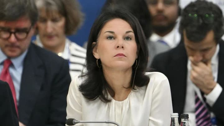 burbock-criticizes-german-government-for-indecision-in-helping-ukraine