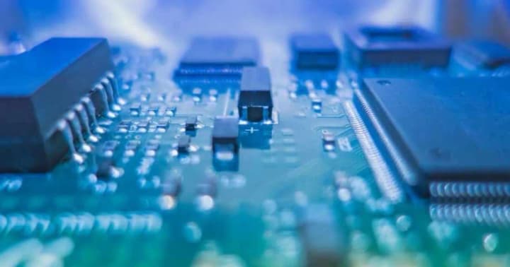 we-need-at-least-dollar1-billion-ukraine-plans-to-start-its-own-chip-production