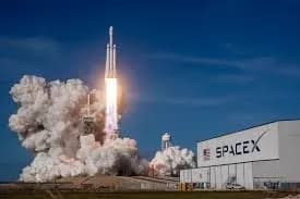 spacex-suspends-starship-flights-after-launch-failure-and-explosion