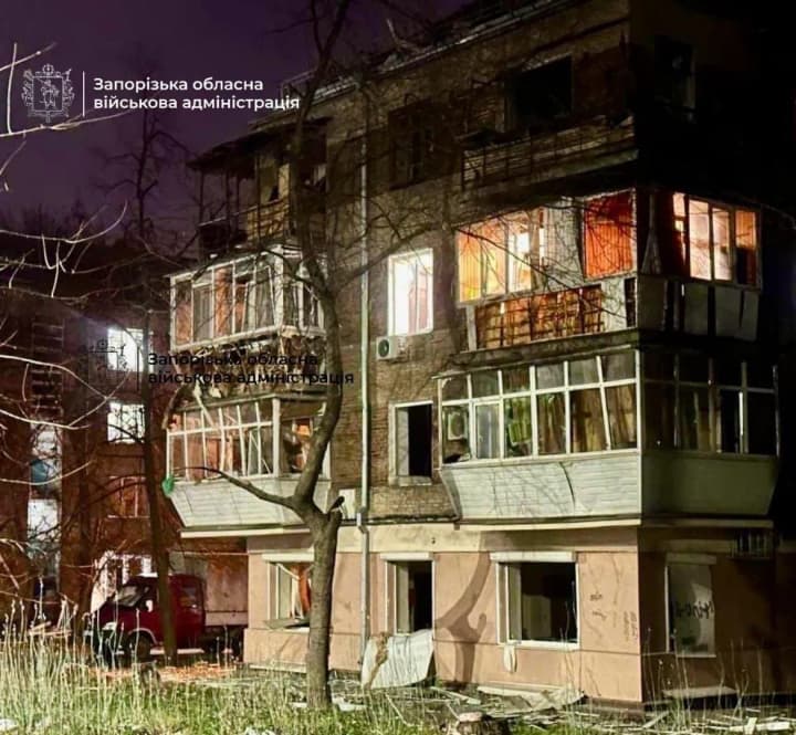 zakhvatchiki-atakovali-zaporozhe-yest-2-postradavshikh-i-razrusheniya