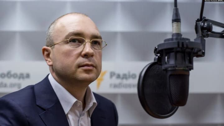 obvinenie-yavlyaetsya-bezosnovatelnim-advokat-o-vruchenii-podozreniya-eks-chinovniku-mou-lievu-po-delu-o-brakovannikh-pulemetakh-video