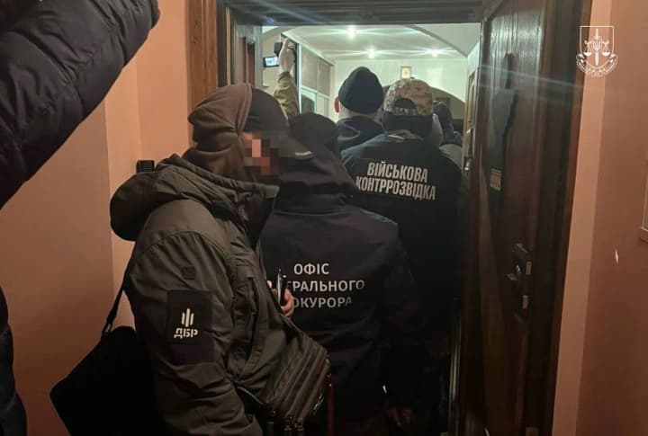 dbr-zatrymano-heneraliv-bezdiialnist-yakykh-pryzvela-do-zakhoplennia-chastyny-kharkivshchyny-u-2024-rotsi