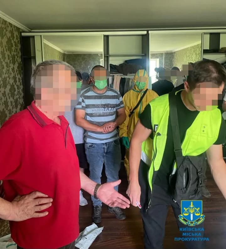 misiatsiamy-truiv-svoiu-tsyvilnu-druzhynu-shchob-pryvlasnyty-avto-ta-hroshi-u-kyievi-sudytymut-cholovika