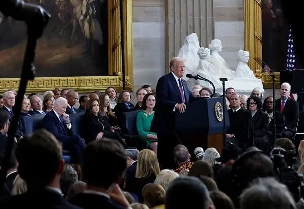 chrezvichainoe-polozhenie-na-granitse-i-v-energetike-visadka-na-mars-dva-gendera-pervie-zayavleniya-i-obeshchaniya-trampa