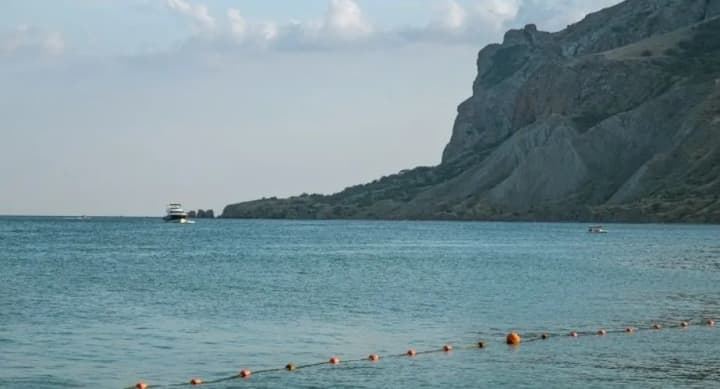 v-rf-zayavili-ob-atake-bespilotnikov-u-poberezhya-anneksirovannogo-krima