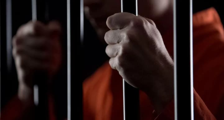 trump-signs-executive-order-to-reinstate-the-death-penalty-at-the-federal-level