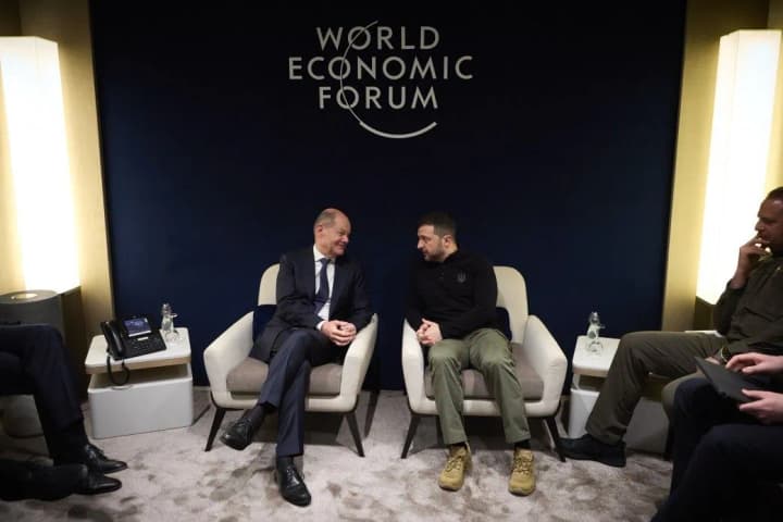 zelenskyy-meets-with-scholz-in-davos-they-talked-about-creating-centers-of-unity-in-berlin